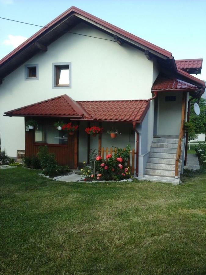 House Sara Διαμέρισμα Korenica Εξωτερικό φωτογραφία