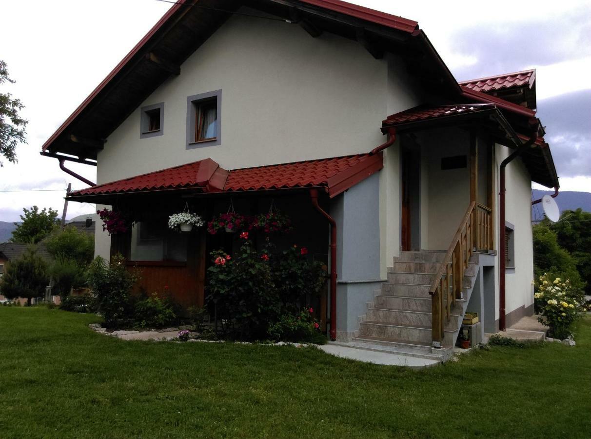 House Sara Διαμέρισμα Korenica Εξωτερικό φωτογραφία
